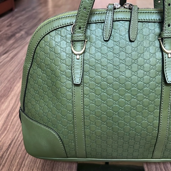 A217 - 💯 % authentic Gucci tote bag - Picture 4 of 16